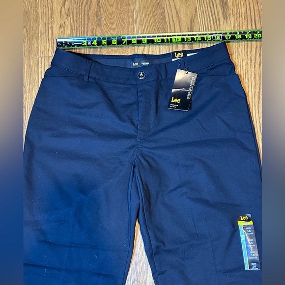 Lee Ultra Lux Comfort with Flex Motion Waistband Trousers Regular Fit Mid Rise - Picture 2 of 10
